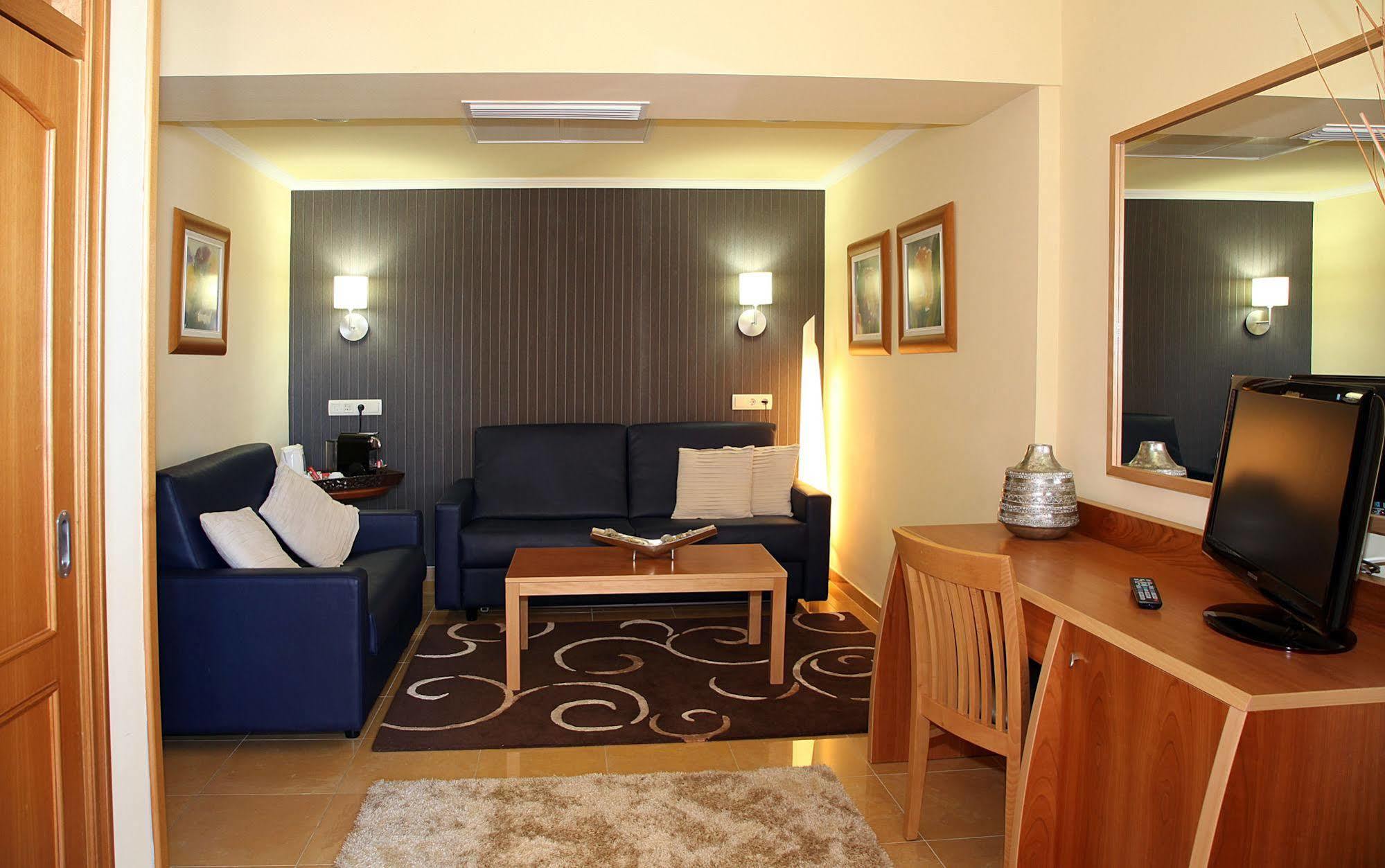 Invisa La Cala Hotel 4*