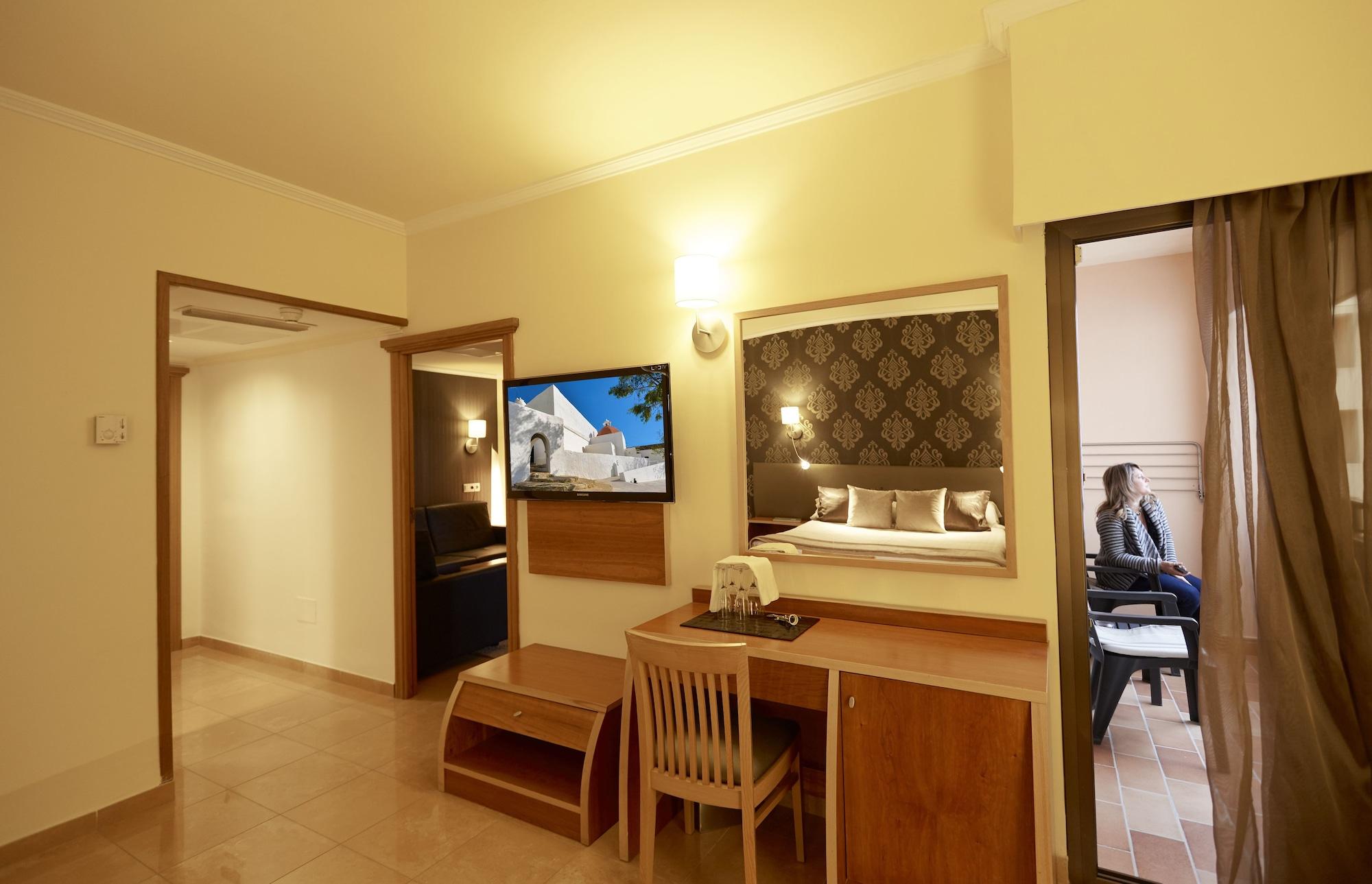 Invisa La Cala (adults Only) Hotel Santa Eulária des Riu